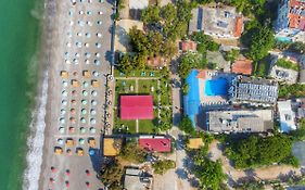 Yuecel Hotel
